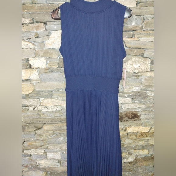 Nanette Lepore navy pleated sleeveless dress with high neck NWT - Picture 11 of 13